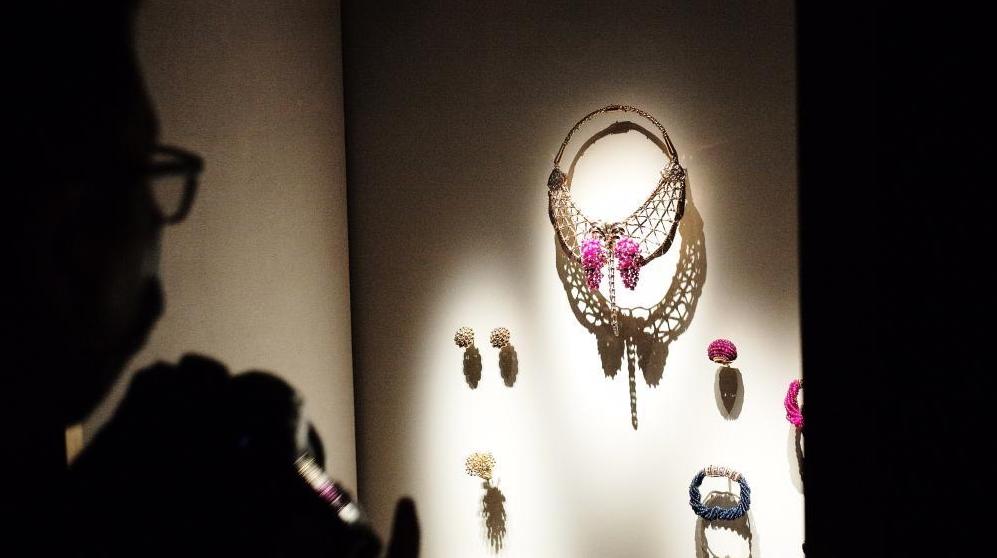 香港故宫文化博物馆特展讲述珠宝与女性故事