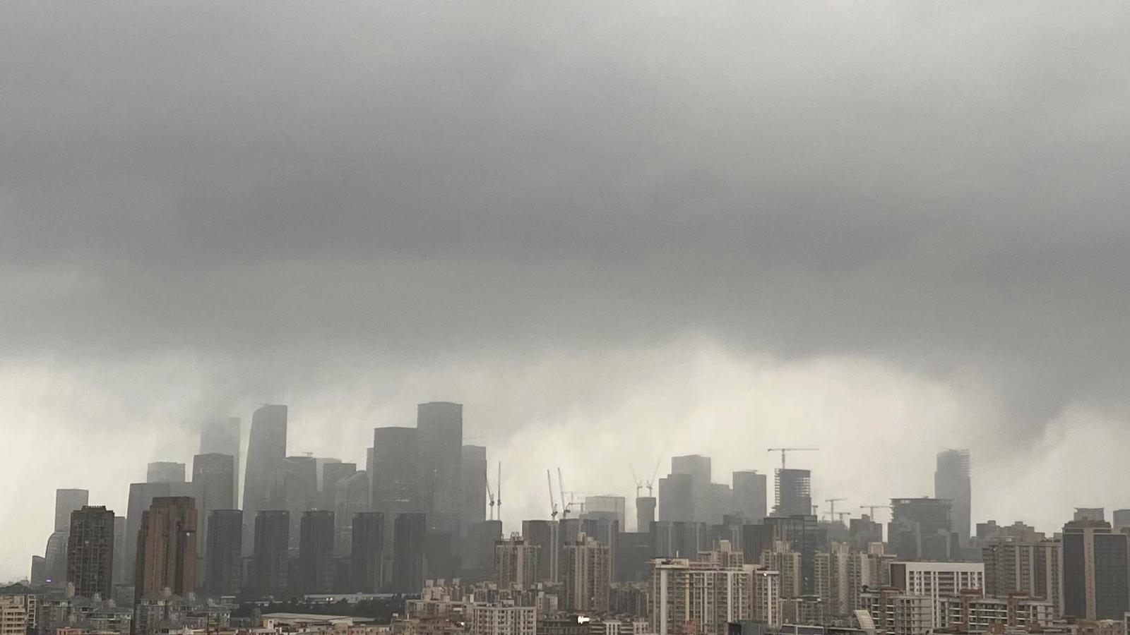 进入暴雨戒备状态！深圳全市雷雨大风、暴雨黄色预警已生效