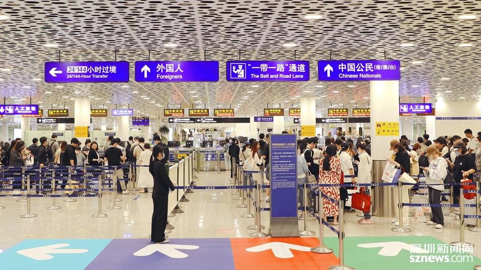 “五一”假期深圳机场口岸通关超3.5万人次 出入境航班近500架次