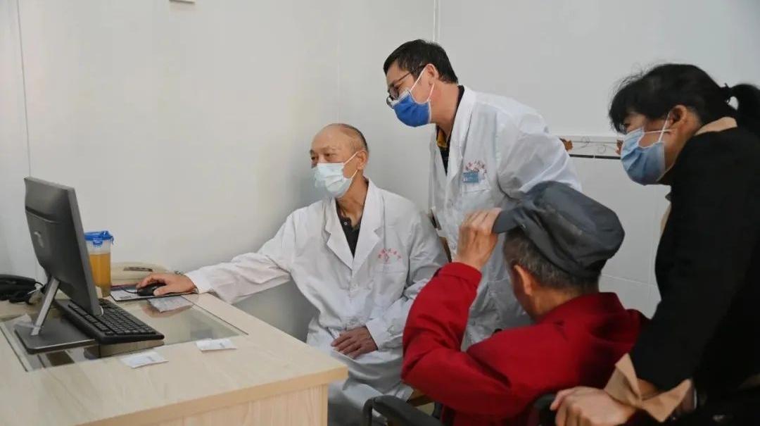 深圳市萨米医疗中心专家义诊挽救重病患者