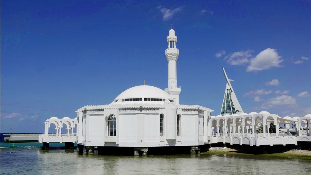 奇观天下 | 解密吉达水上清真寺，靠什么漂浮于红海之上
