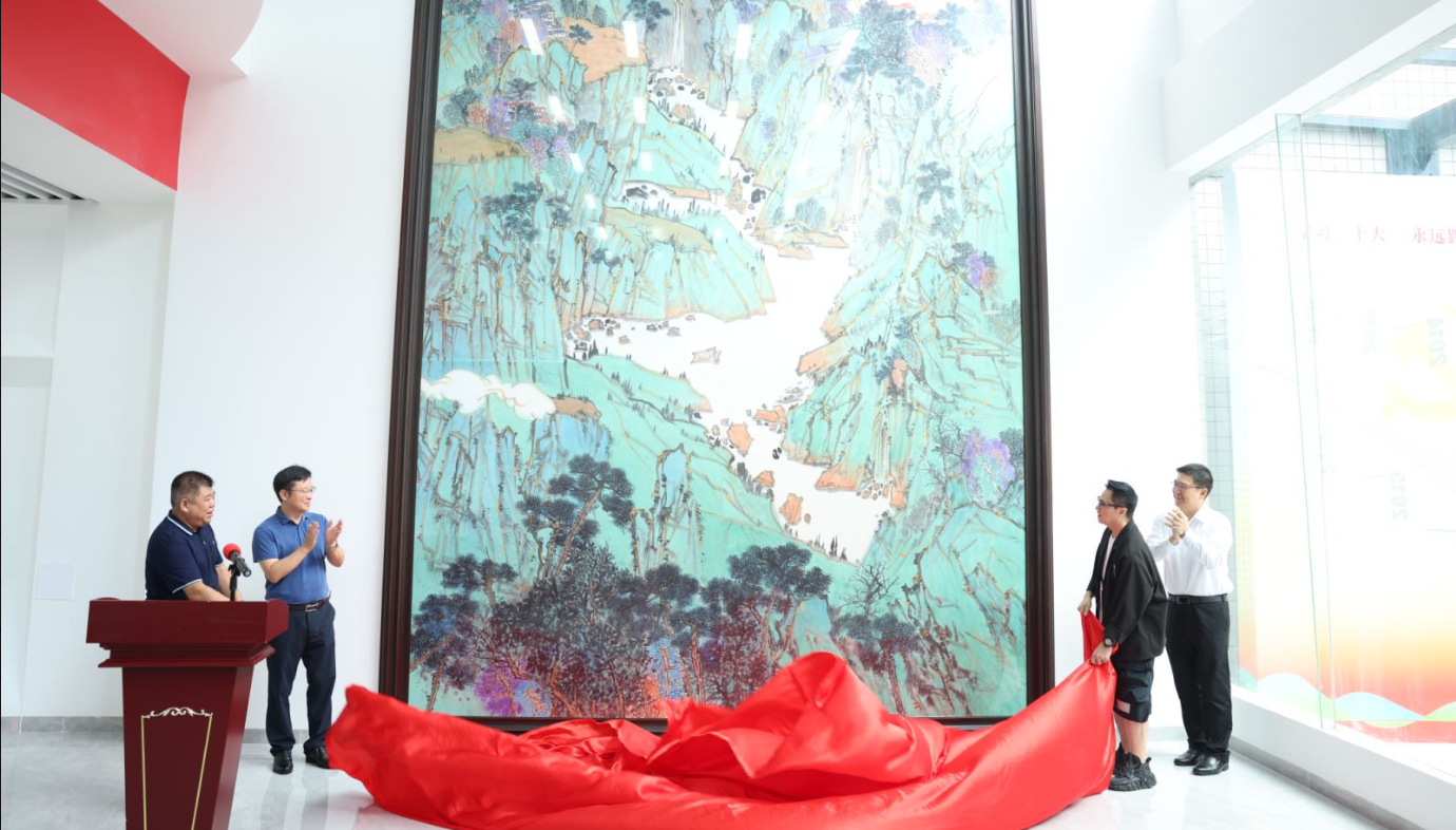 乘风破浪看青春中国 ——著名画家周艺文捐赠美术作品《青春中国》