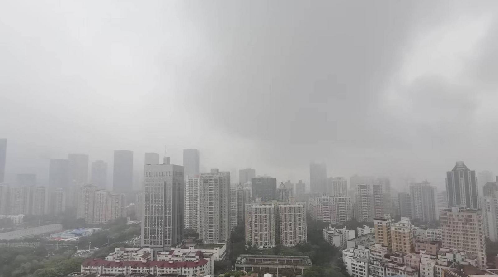 直播 | 深圳市解除所有暴雨预警、分区雷雨大风黄色预警和雷电预警