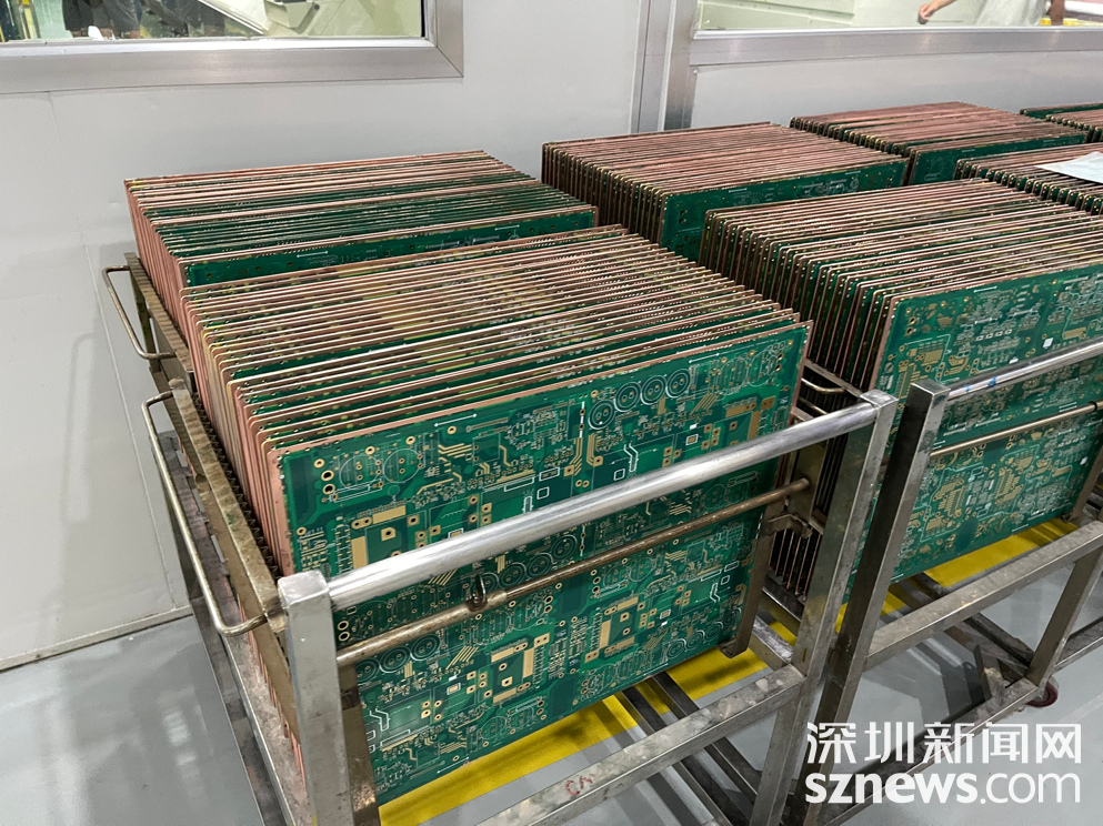 【2023全国主流媒体德阳行】供料比亚迪、宝马！德阳什邡：用“智造化”带动电子信息产业蓬勃发展