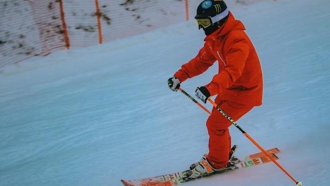 南山青少年滑雪锦标赛第二站（真雪赛）报名开启 青少年滑雪队“招新”