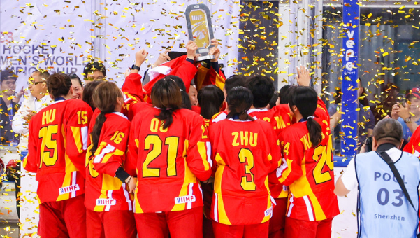 中国女冰世锦赛全胜夺冠 时隔14年重返顶级组
