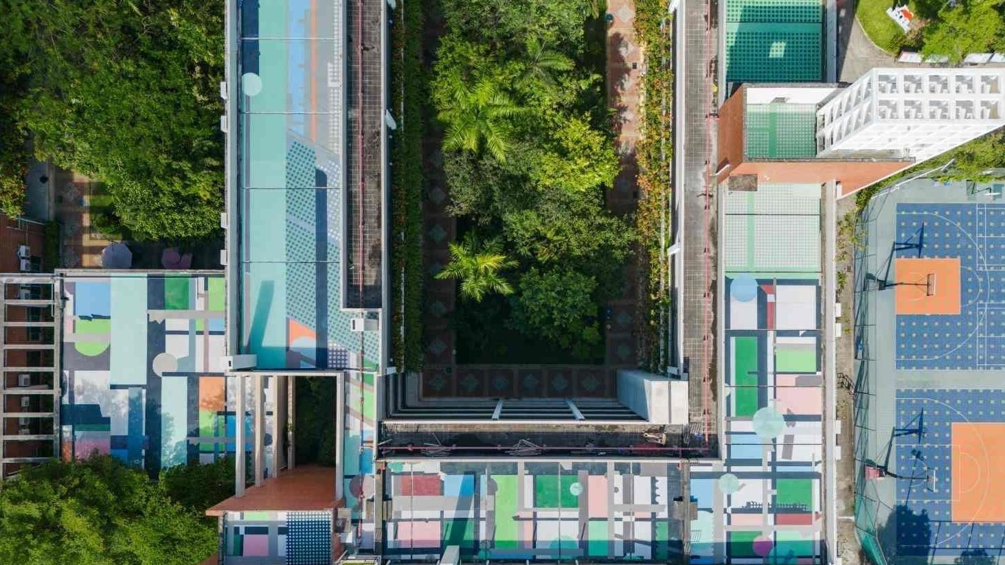 “百校焕新”新作品，屋顶壁画成了深圳“第六立面”的新艺术地标