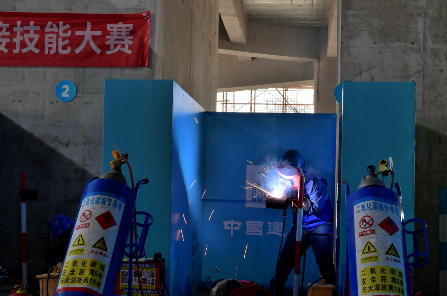 米乐能工巧匠大比武！龙岗区举办2023年工地劳动竞赛活动(图4)