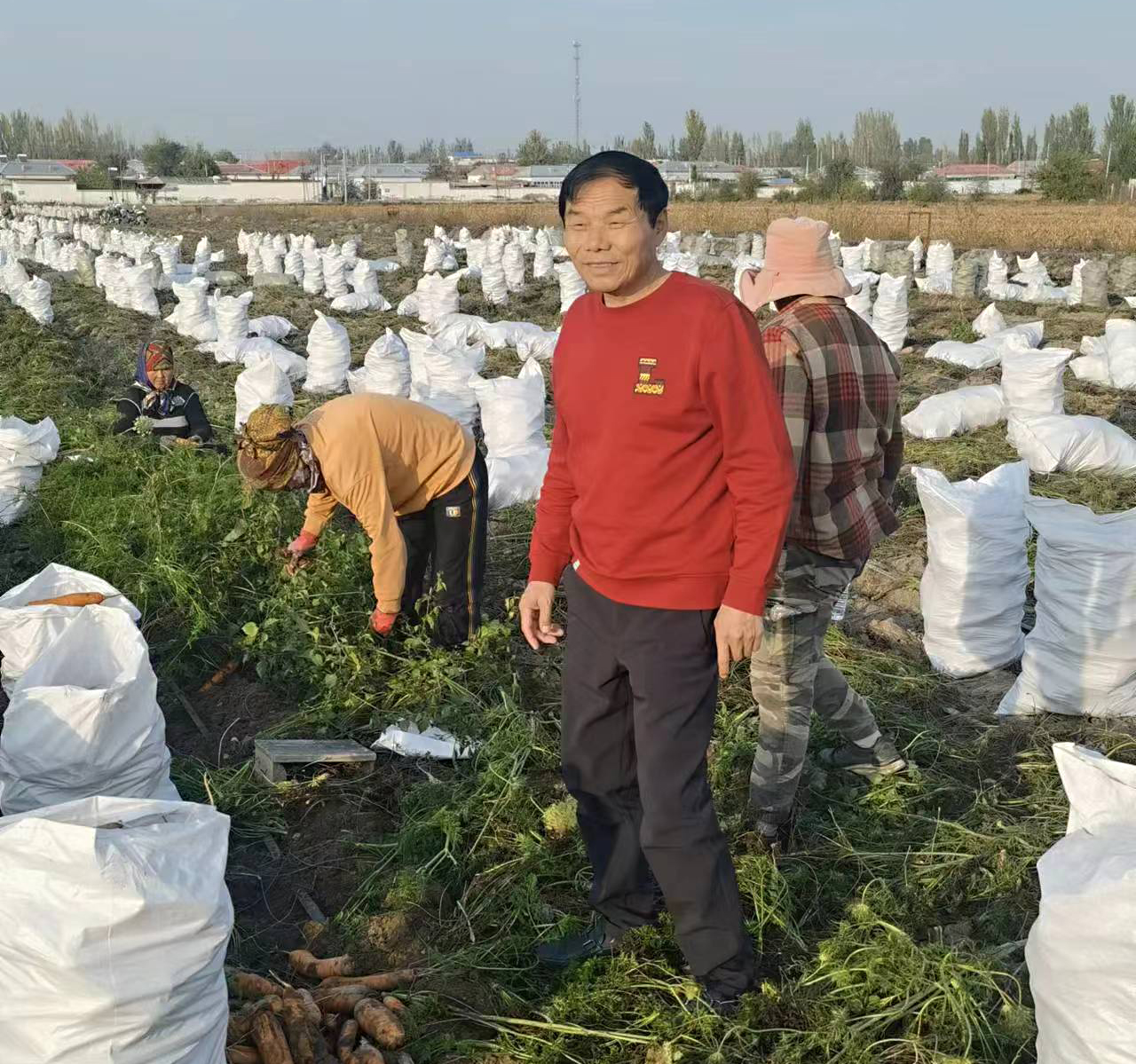 IM电竞中国国际文化传播中心深入新疆伊宁市开展爱心送温暖慰问活动(图2)