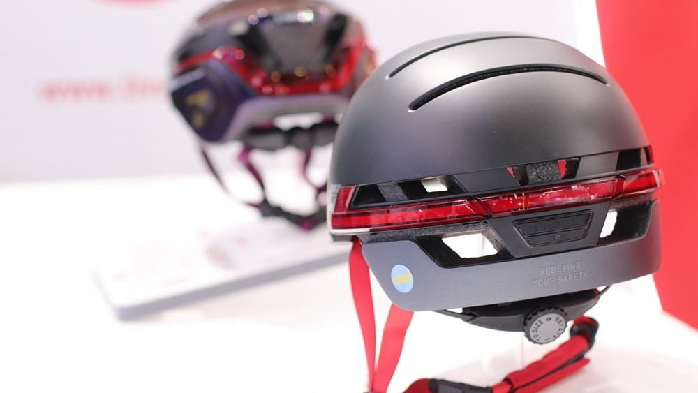 免提操作双向防丢 全球首款智能运动骑行头盔升级版亮相高交会