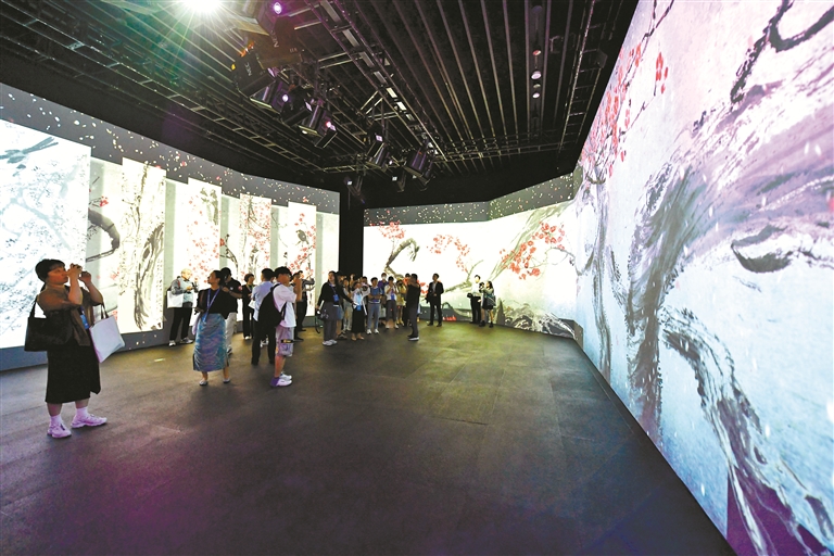 深圳美术馆(新馆)开馆展览呈现多元、创新、融合的鲜明特色 “艺术+科技”为市民带来文化福利_深圳新闻网