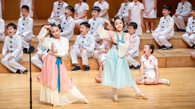 童声合唱传递传统文化之美 盐田学子精彩演绎何占豪经典音乐作品