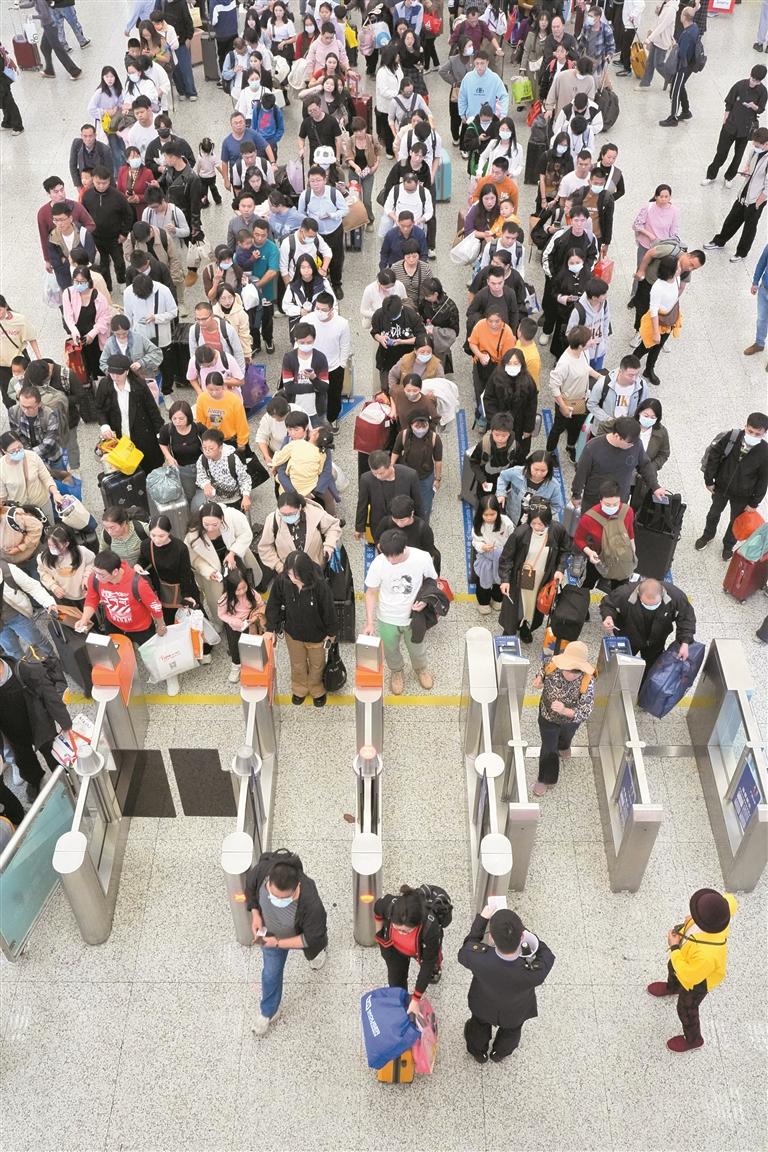 上榜全国十大热门旅游目的地 地铁客流量创新高……这个元旦假期 深圳为什么这么火