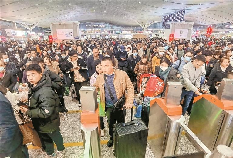 深圳铁路春运前7天累计到发旅客354万人次，同比增长64.6% 到达旅客同比翻番