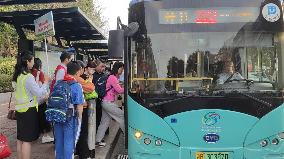开学季复行校园巴士，深圳巴士集团开启“护学模式”