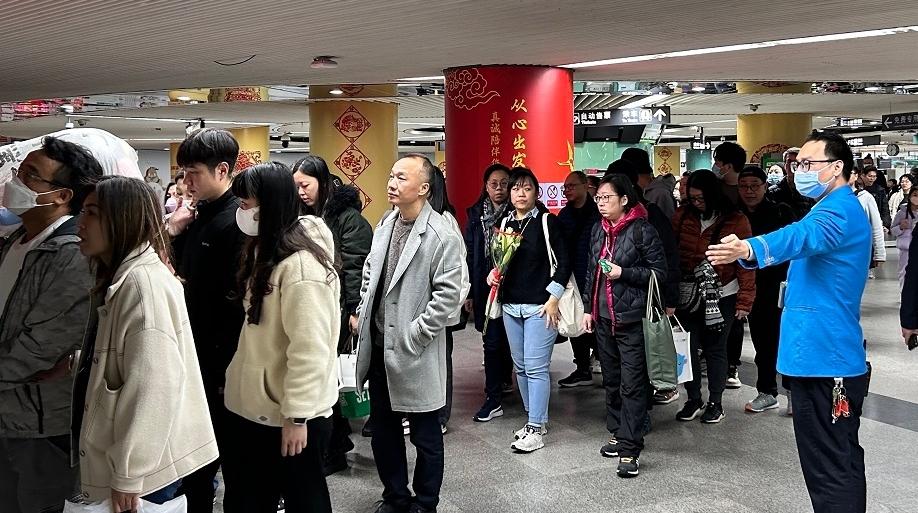 春节期间罗湖地铁站客流较去年同期增长322%