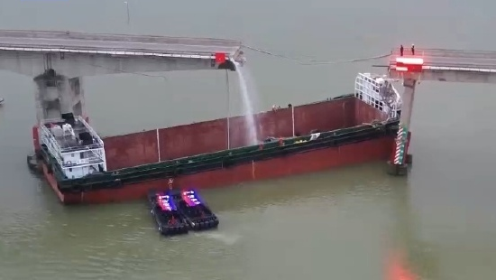 滚动：救援进行中！广州沥心沙大桥事故已造成5人死亡
