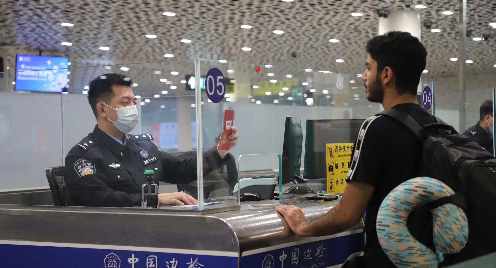文博会开幕在即 深圳机场边检站全力做好通关保障服务