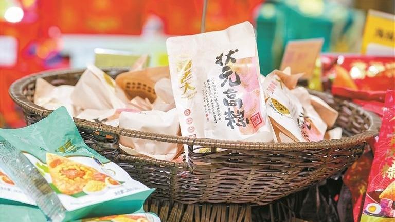 “脱礼服摘高帽” 粽子本色登场