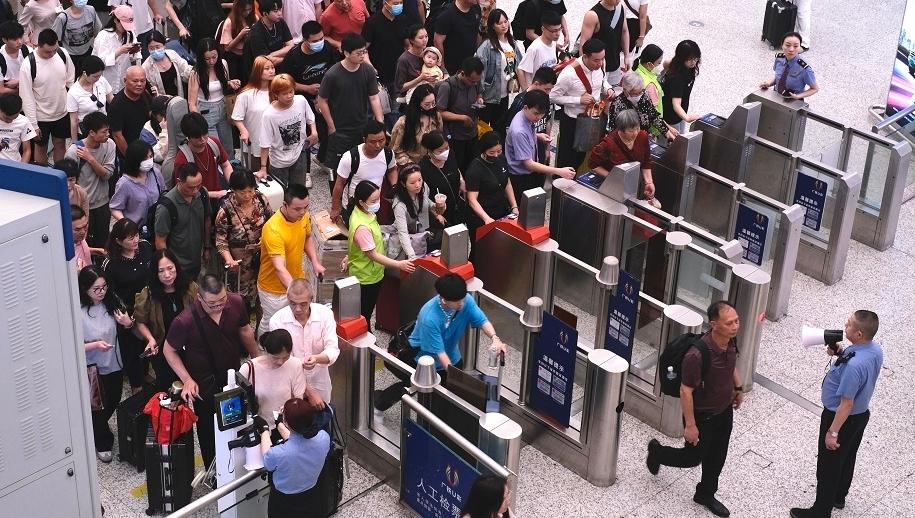 预计发送旅客超1900万，深圳铁路全力保障旅客暑运出行畅通