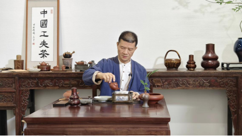 西乡榜样 | 林启中：潮州工夫茶艺大师——以茶为媒、以善传情