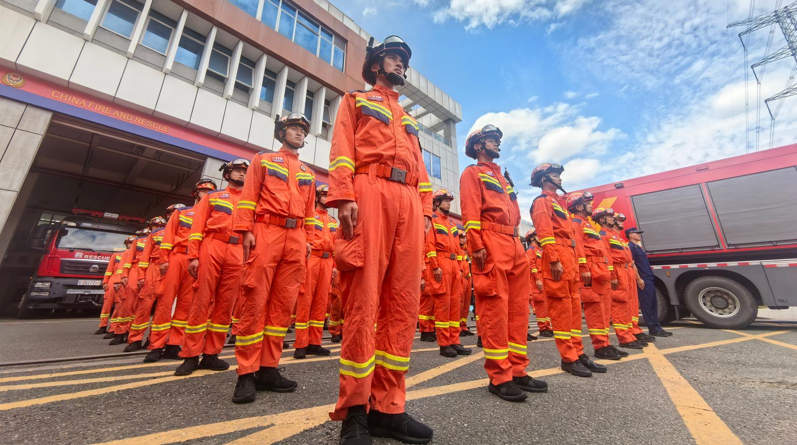 超強臺風“摩羯”逼近廣東 深圳消防迅速集結(jié)75人馳援湛江