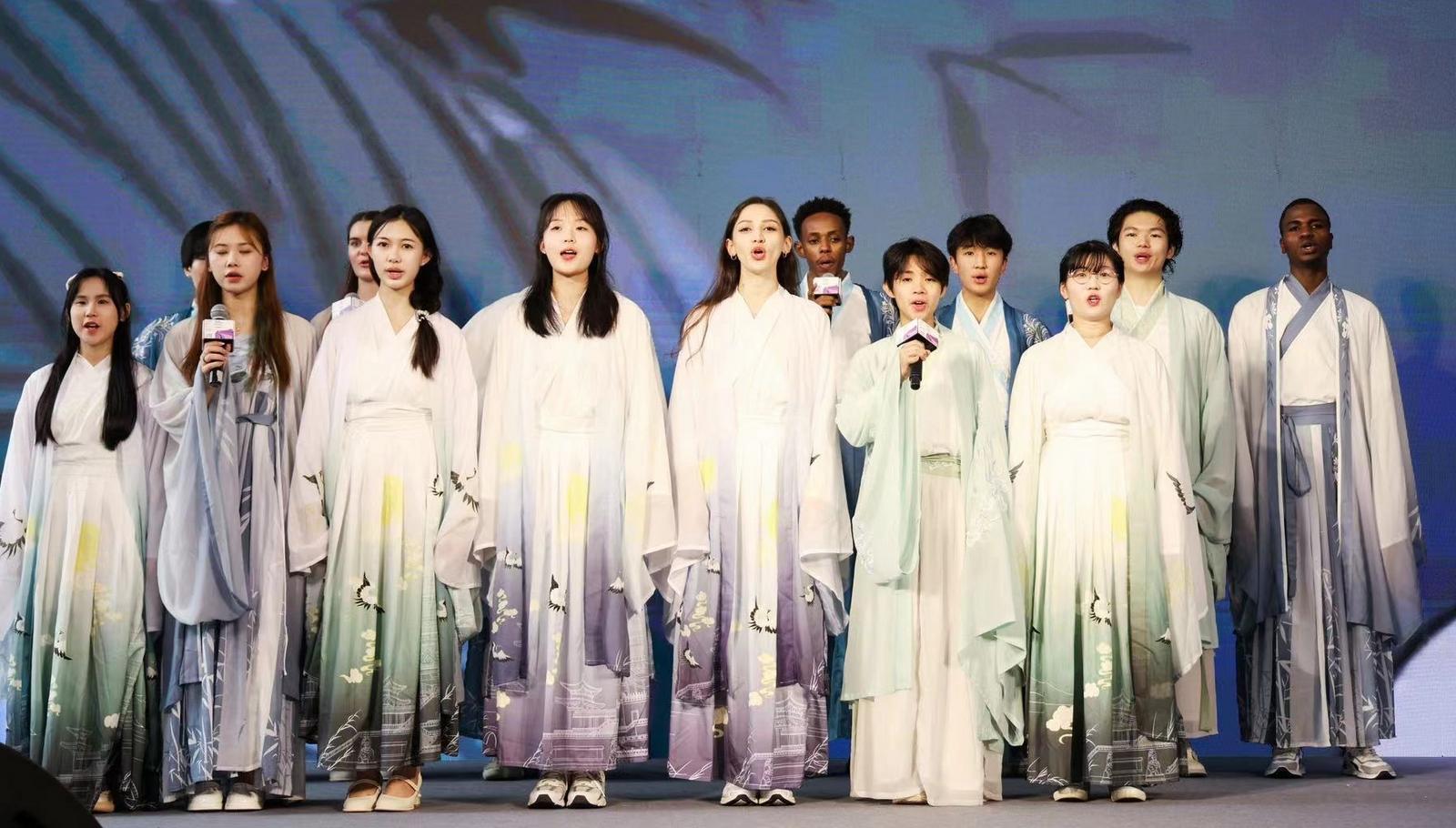 文以载道 重塑读书热情 第25届深圳读书月举行湾区诵读会