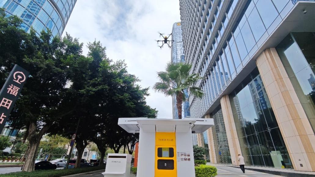 深圳节日大道上新 “低空+文旅 ”再造商圈消费新场景