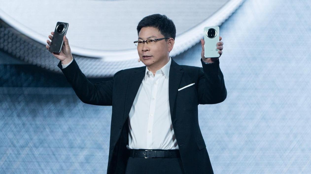 史上最强Mate来了，年底“机皇”之争再度回归