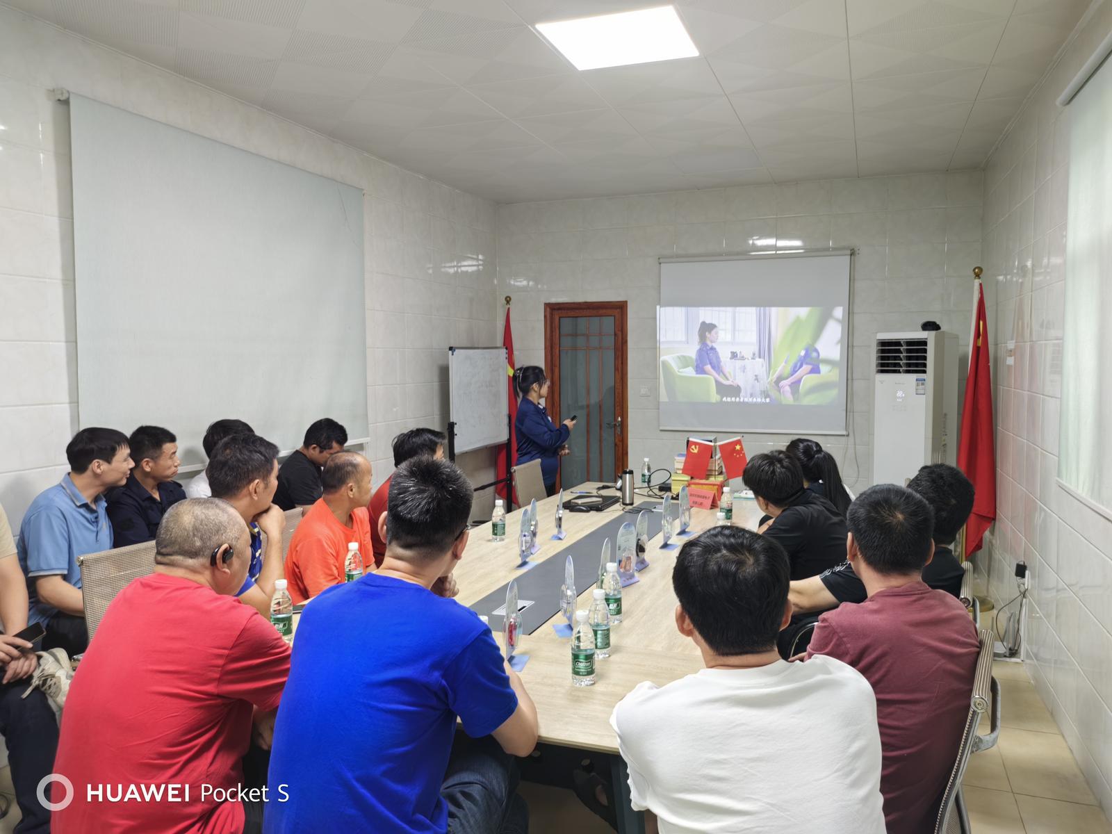 坪山区开展禁毒宣传培训活动