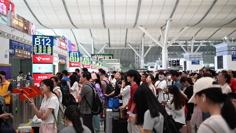 2024年，深圳铁路客流达1.66亿！