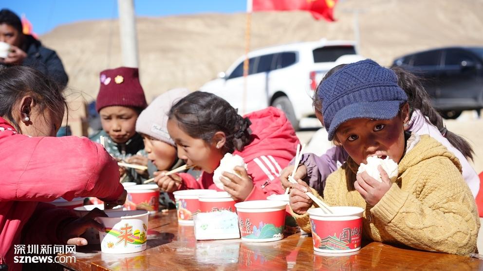 关注日喀则地震救援：救援物资运送到位 孩子们吃上了大馒头（组图）