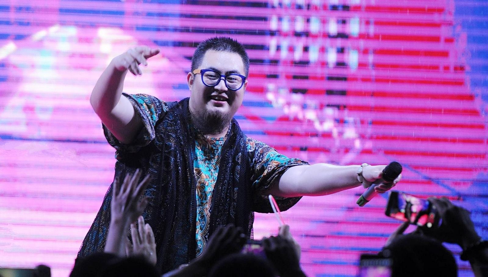 跨越二十年的粤疆寻亲之旅 “新疆名片”王洋终圆父亲遗愿