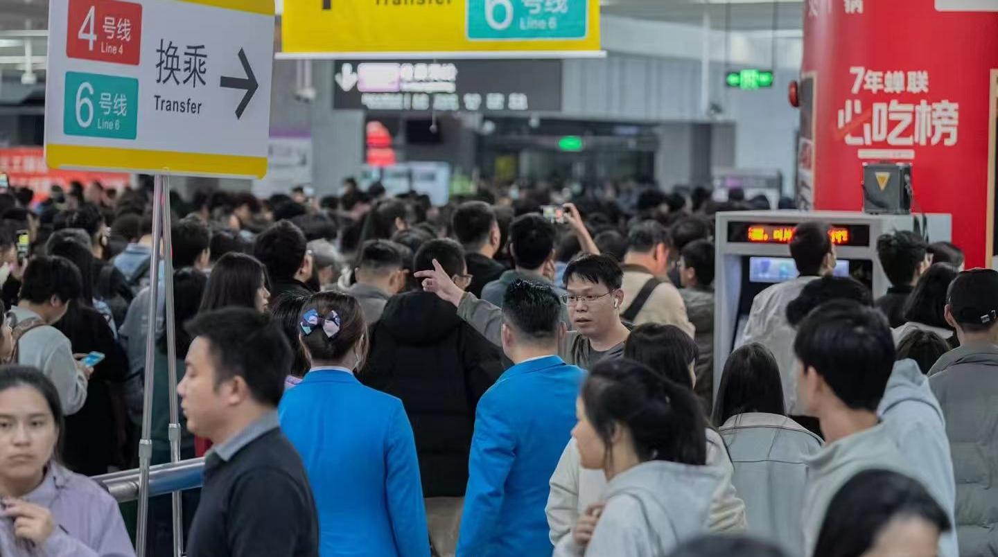 “春运模式”即将开启 深圳地铁延长夜间运营时间