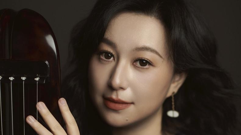 古琴演奏家王悠荻：曲虽“高”但“和”不寡 以AI创新传承古琴遗韵