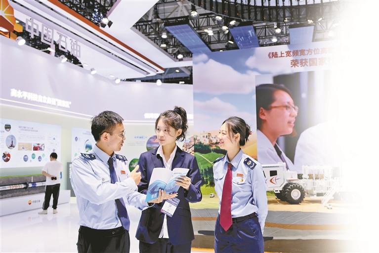 2024年深圳税收十件大事——书写高质量推进中国式现代化税务实践深圳新篇章