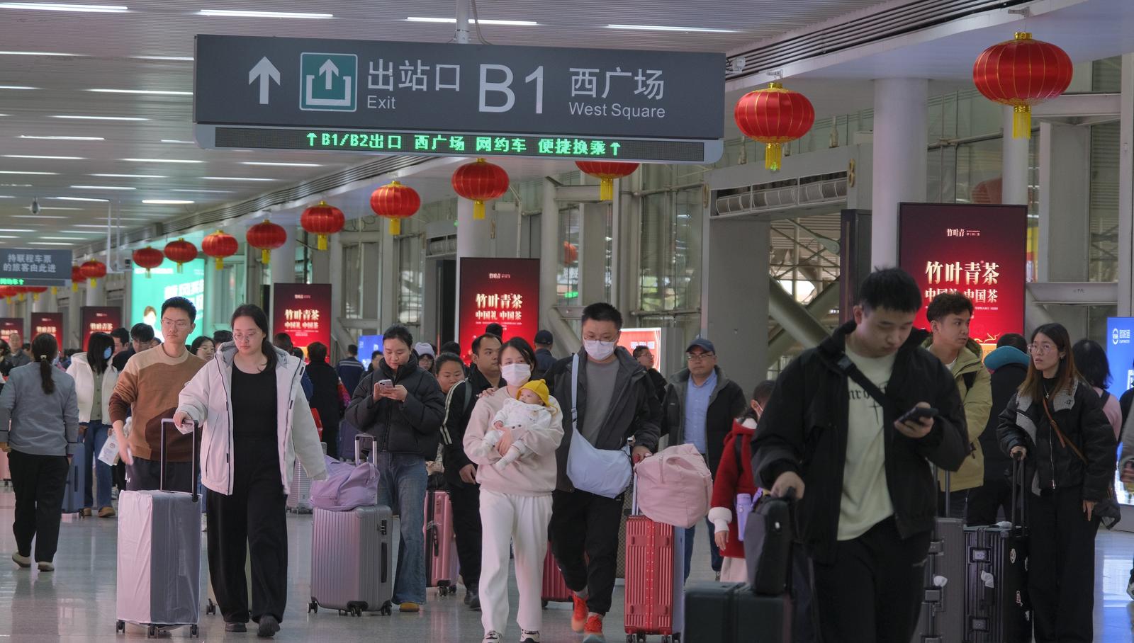 深圳铁路到达旅客超700万人次 多项便民措施保障出行