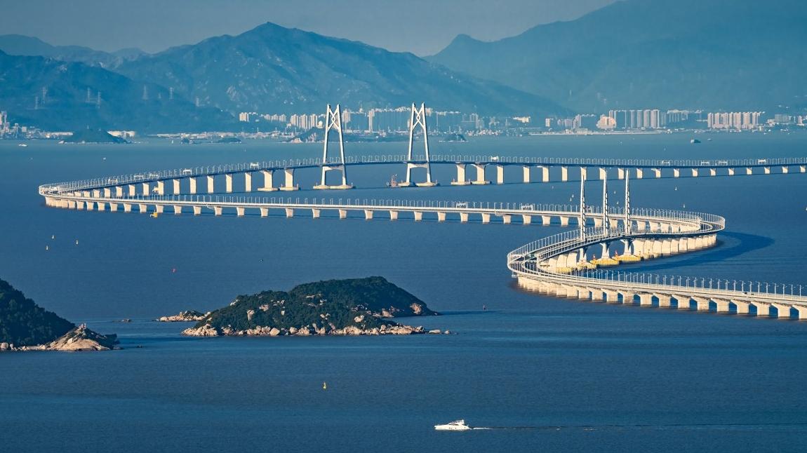 港珠澳大桥清明期间免收小型客车通行费