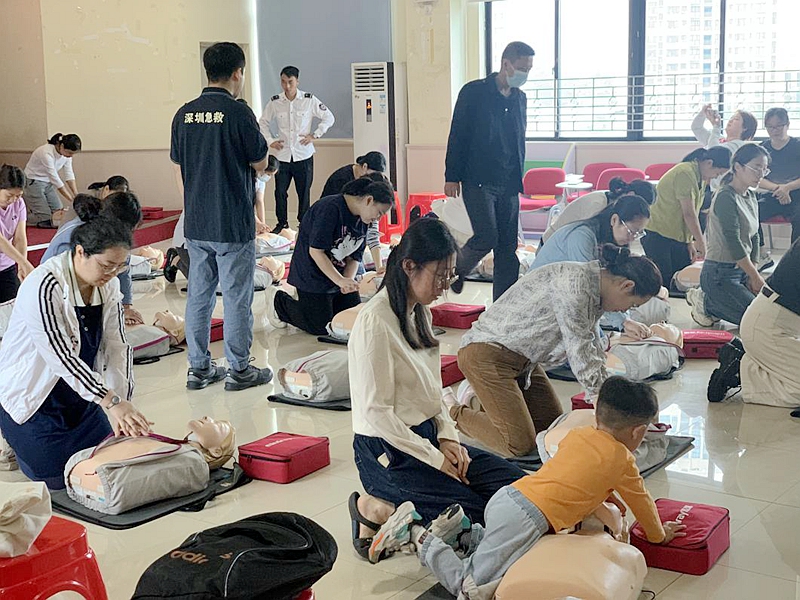 初级救护员培训 深圳坪地街道急救知识普及 AED使用与急救技能_应急救护知识培训ppt