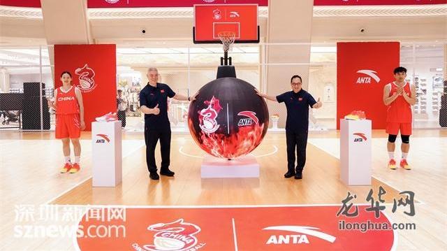 中国三人篮球国家队空降龙华，见证全球首店落地