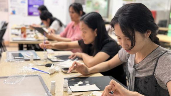 梧桐山社区“寻遗记”：30名职工“金”彩绘梦