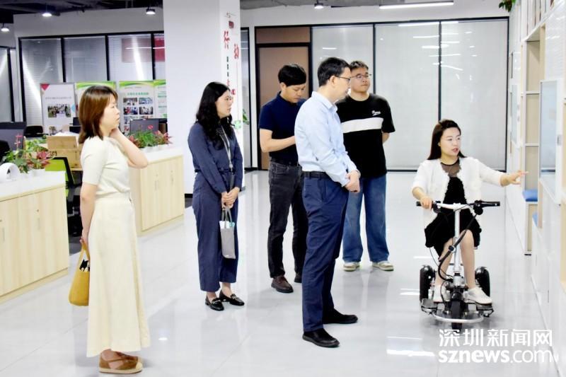 书香传爱·雨燕翱翔——深圳图书馆公益书屋图书捐赠仪式举行