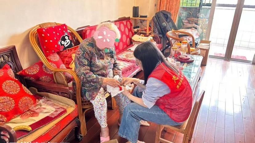 南园街道南华社区“乐享银龄”项目温暖长者心