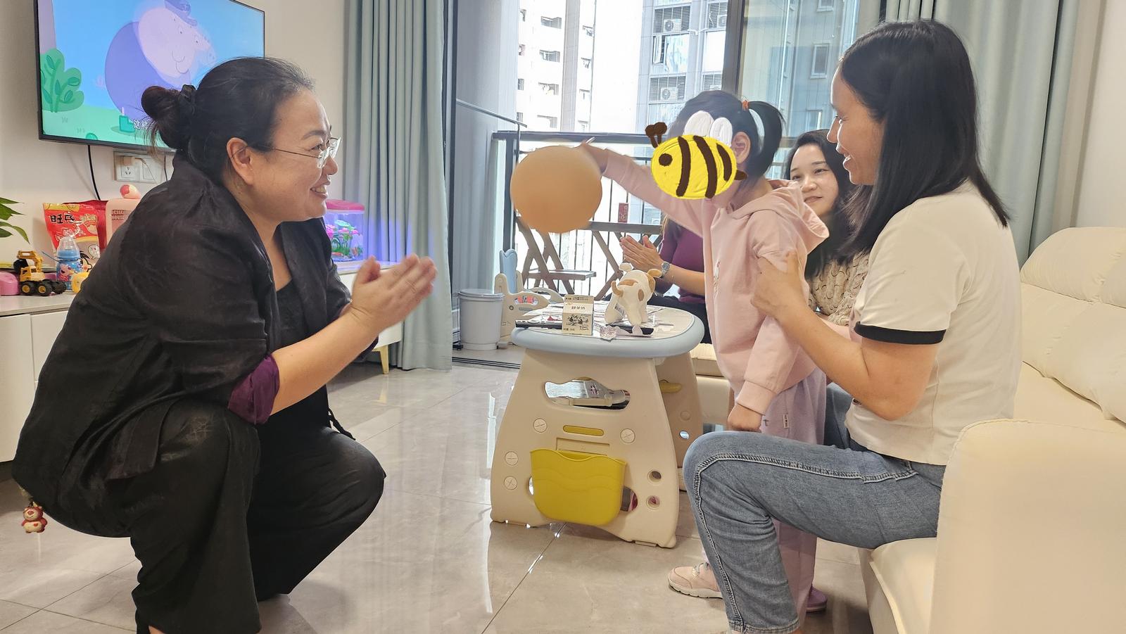 市、区两级妇联联动，真情关爱大鹏妇女儿童