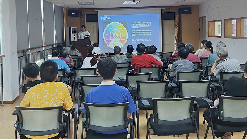 健康生活从“三减”开始！龙岗六院联合坪东社区开展健康饮食专题讲座