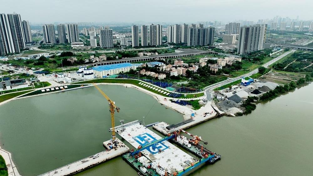 顺德伦桂路项目潭州隧道工程沉管全部安装完成