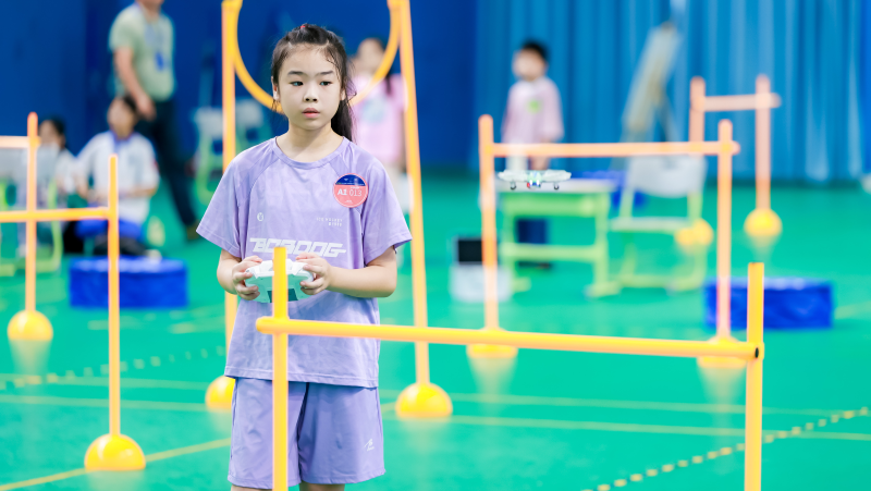 深圳首个青少年无人机国际交流训练中心签约