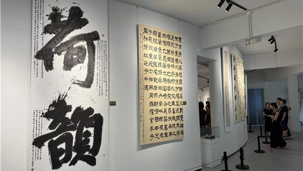 “肆意风荷”四人书画作品展在罗湖展出