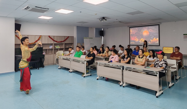 宝龙残联携手市民爱服务中心举办残疾人文艺汇演