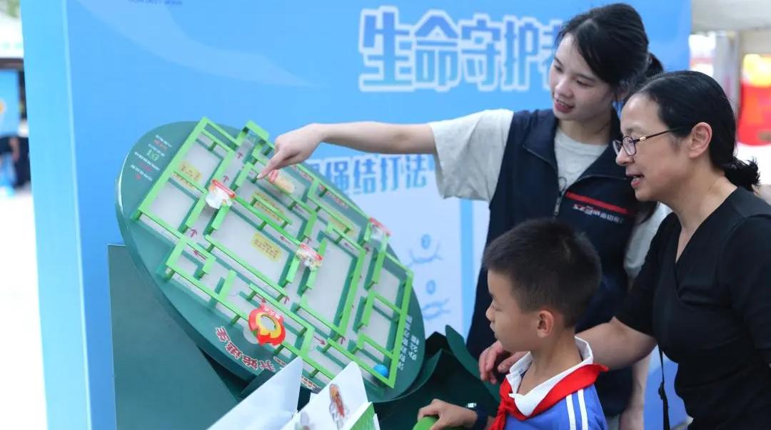 实操技能+硬核装备！南山安全宣传咨询日活动启幕